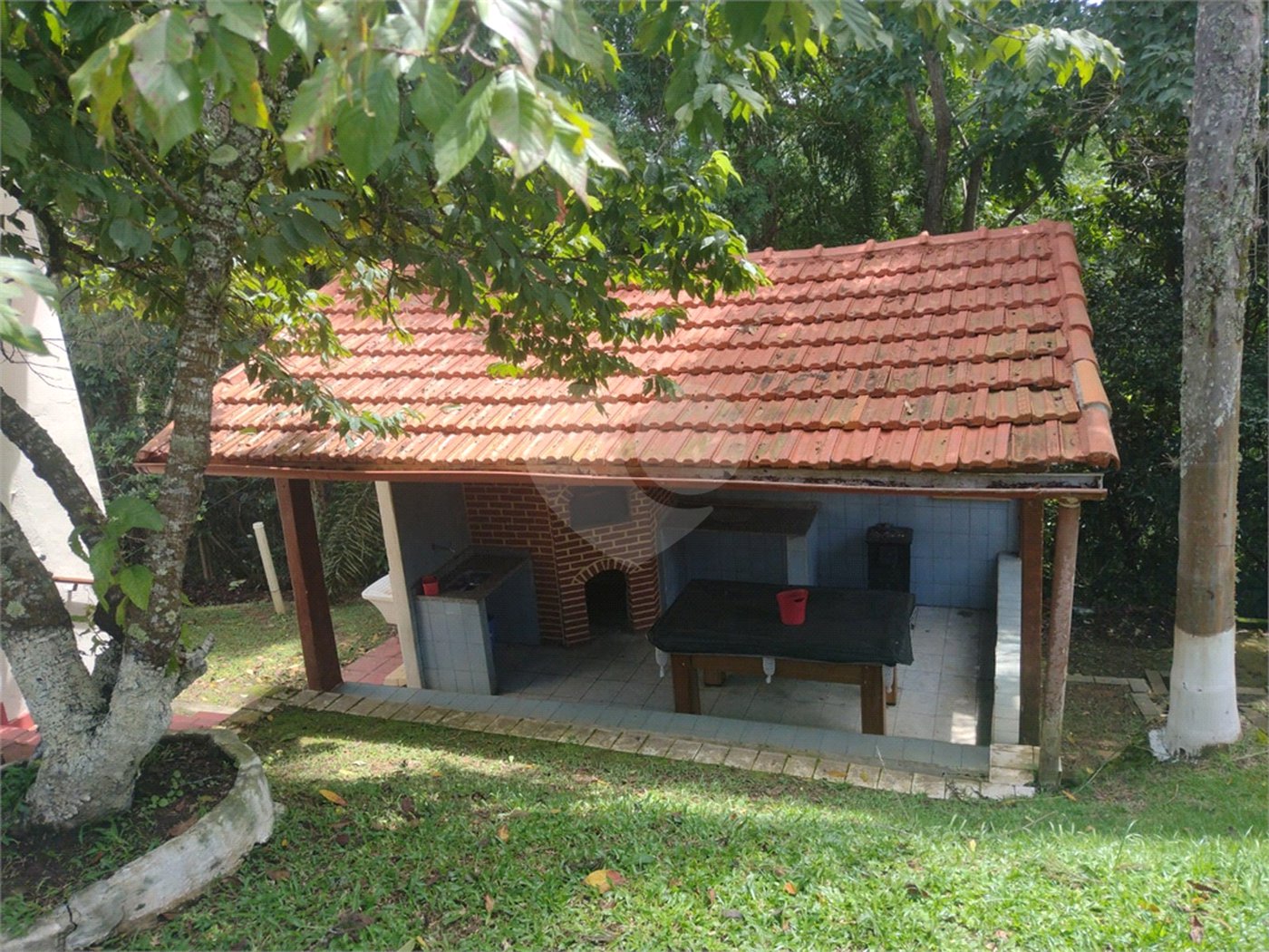Casa à venda com 4 quartos, sendo 2 suítes,  no condomínio Cinco Lagos, Mairiporã - SP