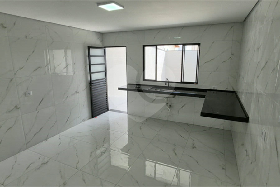 Sobrado à venda com 3 quartos, sendo 1 suíte, em Vila Bonilha, São Paulo, SP