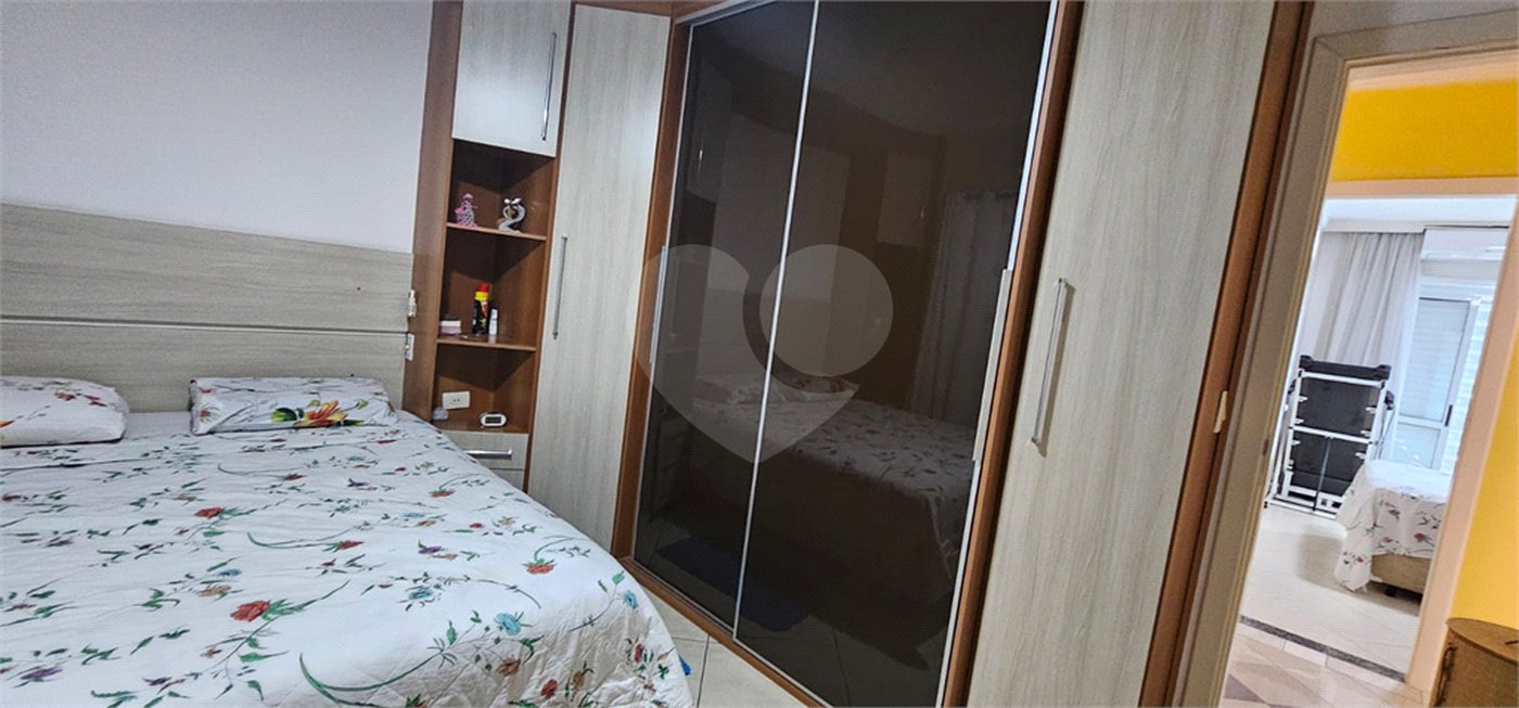 Sobrado à venda com 3 quartos, sendo 1 suíte,  em Vila Regente Feijó, São Paulo, SP