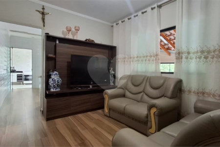 Casa à venda com 2 quartos, sendo 1 suíte, em Jardim Portal do Itavuvu, Sorocaba, SP