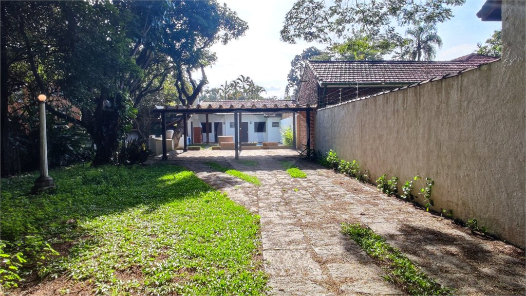 Terreno à venda com 1 suíte em Interlagos, São Paulo, SP