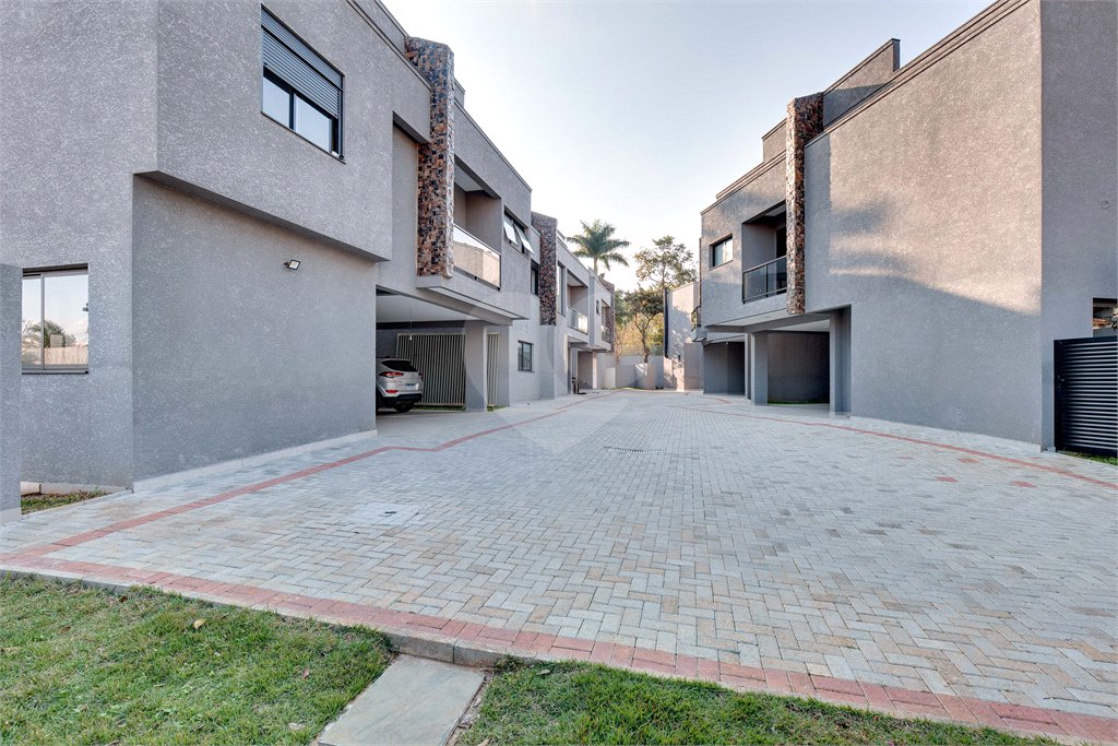 Casa à venda com 4 suítes no condomínio Reserva Robélia, São Paulo - SP