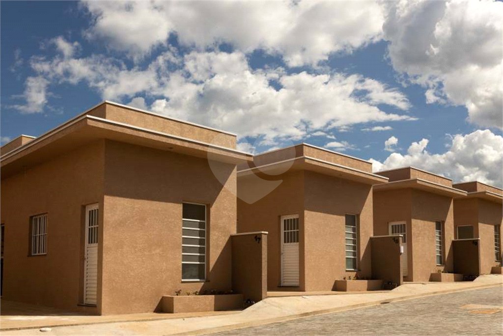 Villagio à venda com 2 quartos no Centro, Bom Jesus dos Perdões, SP