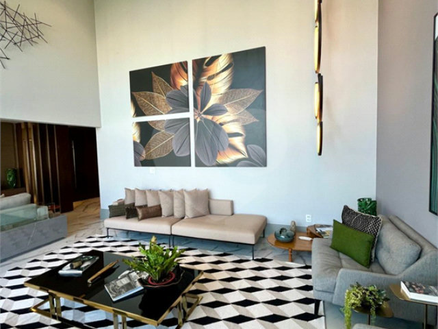 Apartamento à venda com 4 quartos, sendo 3 suítes,  em Morumbi, São Paulo, SP