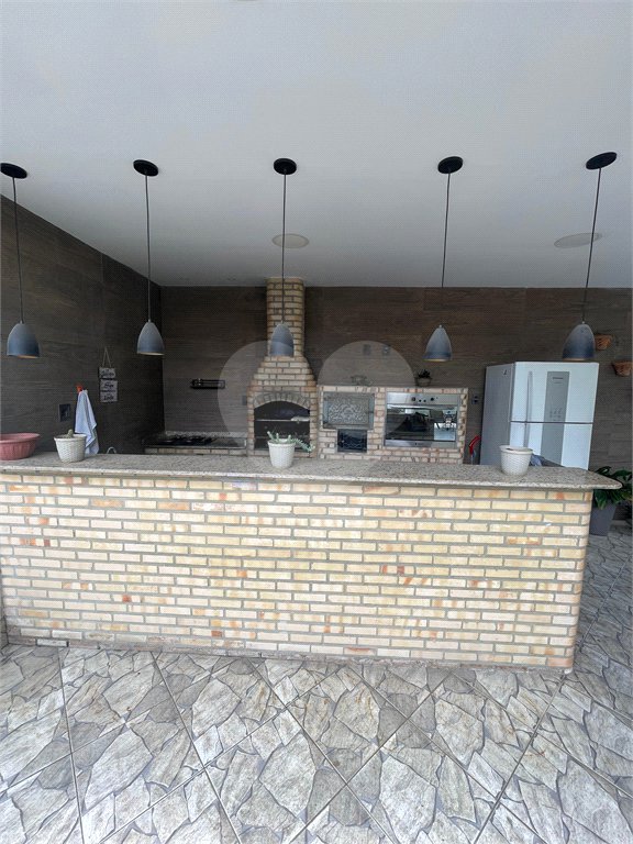 Casa à venda com 5 quartos, sendo 1 suíte, no condomínio Residencial Green Ville, Rio de Janeiro - RJ