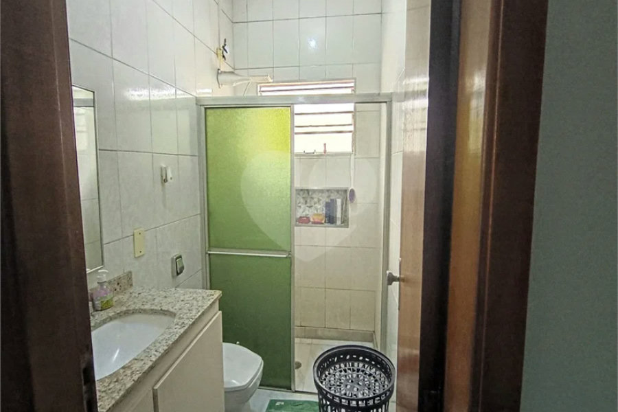 Casa Térrea à venda com 5 quartos, sendo 1 suíte,  em Chora Menino, São Paulo, SP