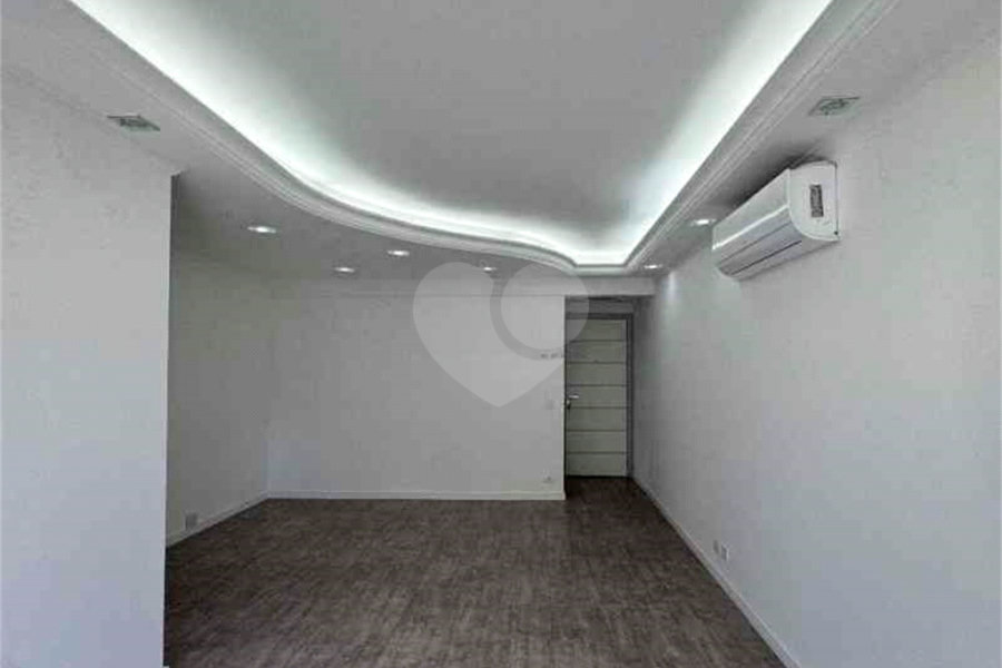 Apartamento à venda com 3 quartos, sendo 1 suíte, em Parada Inglesa, São Paulo, SP