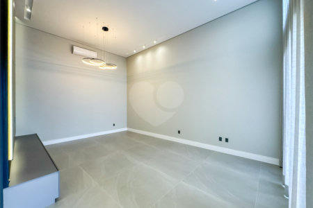 Casa à venda com 3 suítes no condomínio Villa dos Pinheiros, Indaiatuba - SP