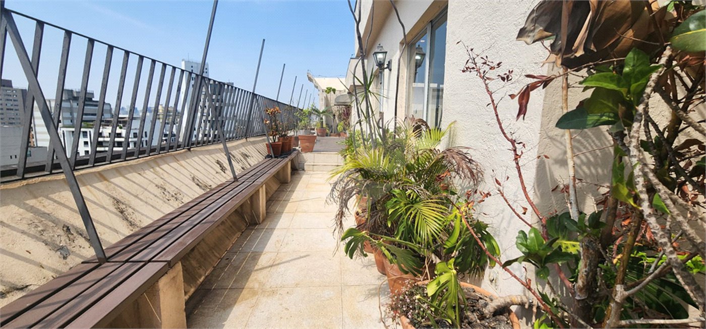 Apartamento à venda ou para alugar com 4 quartos, sendo 1 suíte, em Vila Nova Conceição, São Paulo, SP