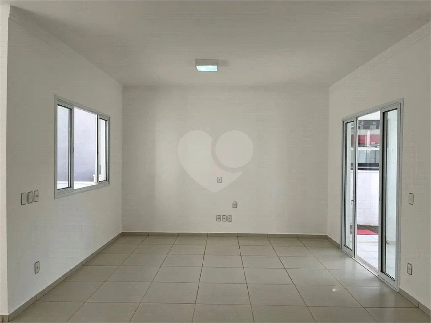 Casa para alugar com 3 suítes no condomínio Figueira Garden, Atibaia - SP