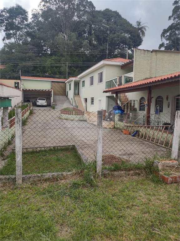 Casa à venda com 3 quartos em Horto, São Paulo, SP