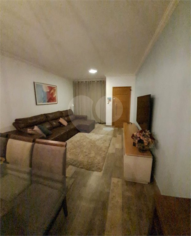 Sobrado à venda com 3 quartos, sendo 1 suíte,  em Vila Gustavo, São Paulo, SP