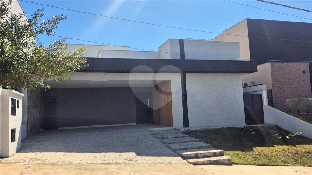 Casa à venda com 3 quartos, sendo 1 suíte,  no condomínio Cyrela Landscape, Votorantim - SP