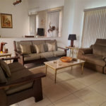 Casa à venda com 3 quartos, sendo 1 suíte, no condomínio Estância Marambaia, Vinhedo - SP