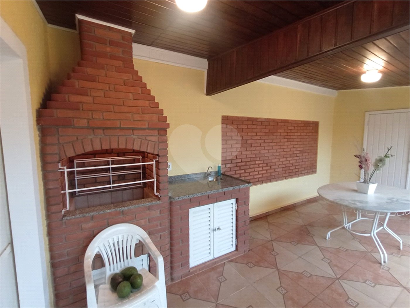 Casa à venda com 4 quartos, sendo 3 suítes,  no Centro, Itapetininga, SP