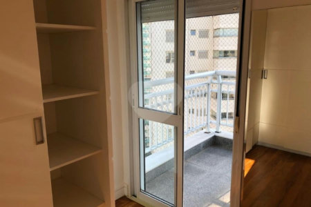 Apartamento à venda com 3 suítes em Vila Suzana, São Paulo, SP
