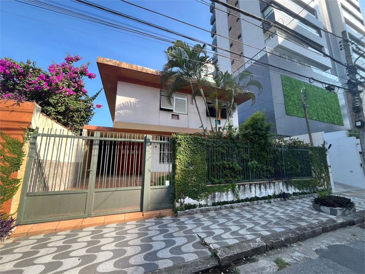 Casa com 5 dormitórios para alugar, 250 m² por R$ 10.630,00 - Ponta da Praia - Santos/SP