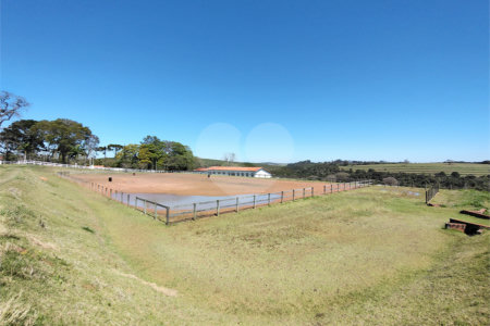 Fazenda para alugar com 3 quartos em Vila Santana, Itapetininga, SP