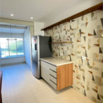Apartamento com 69 metros todo reformado ao lado da Alameda Lucas em Atibaia.
