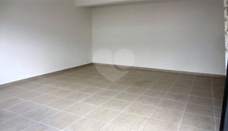 Sobrado à venda com 3 quartos, sendo 1 suíte, em Vila Nivi, São Paulo, SP