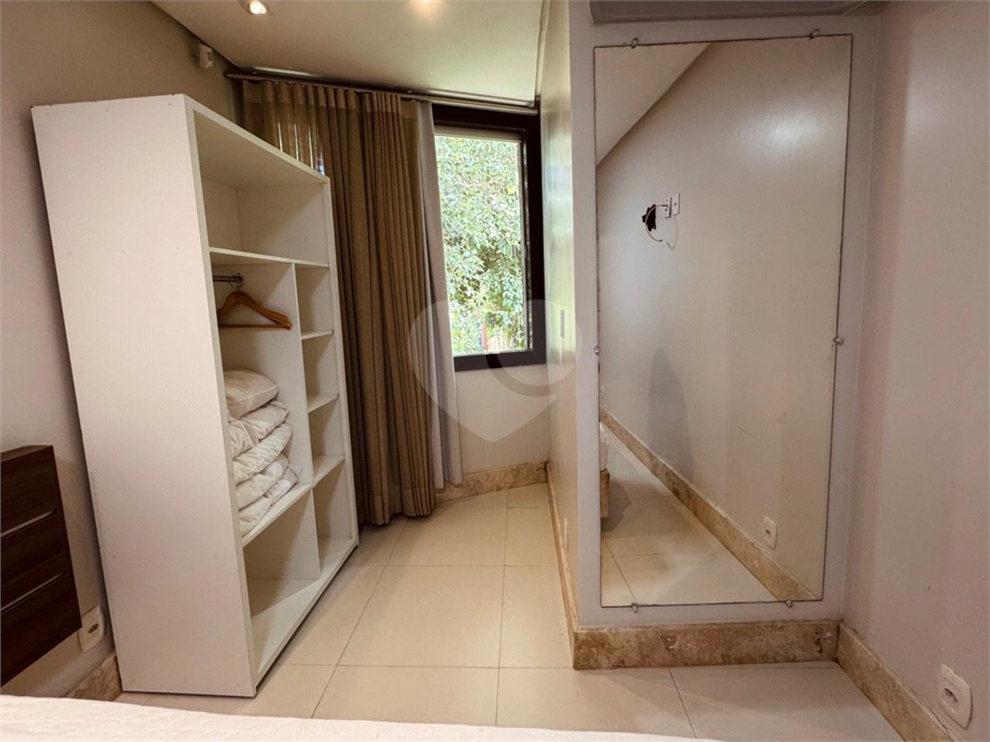 Apartamento para alugar com 1 suíte em Taperapuan, Porto Seguro, BA