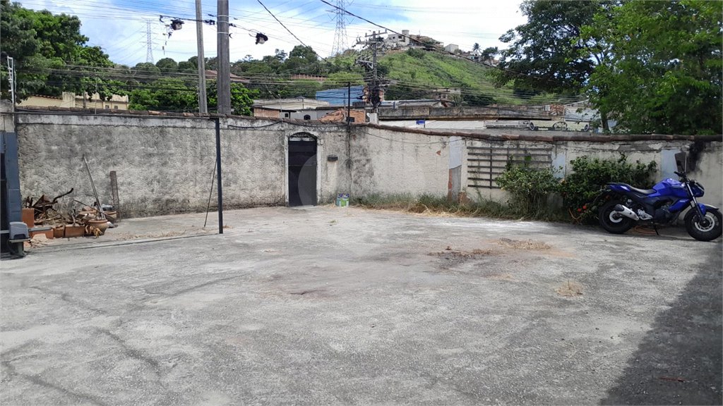 Casa à venda com 3 quartos em Santíssimo, Rio de Janeiro, RJ