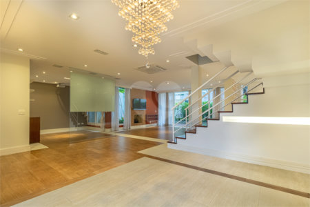 Casa à venda com 4 suítes no condomínio Las Cumbres, São Paulo - SP