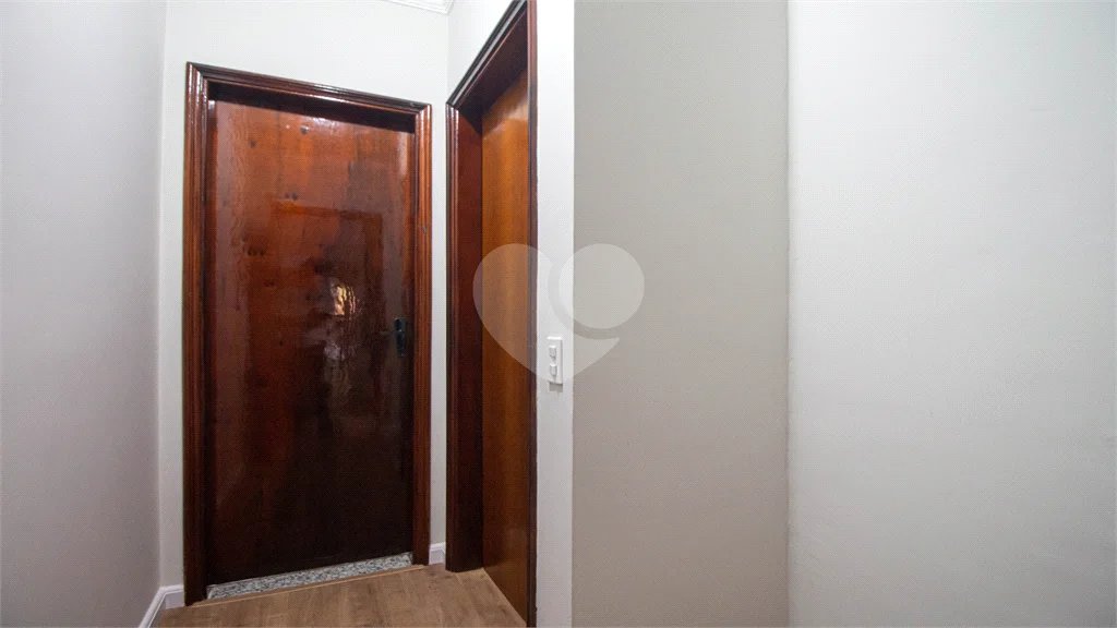 Sobrado à venda com 4 quartos, sendo 1 suíte,  em Jardim Peri Peri, São Paulo, SP
