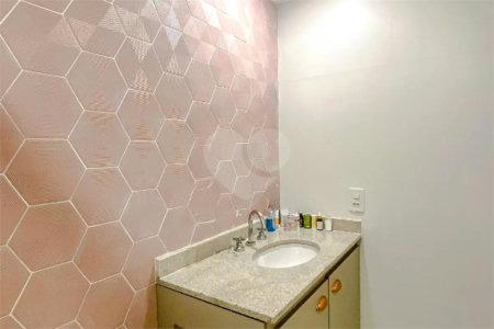 Apartamento à venda com 2 quartos, sendo 1 suíte, em Quarta Parada, São Paulo, SP
