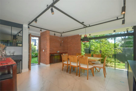 Sobrado à venda com 5 quartos, sendo 1 suíte, em Retiro Morumbi, São Paulo, SP