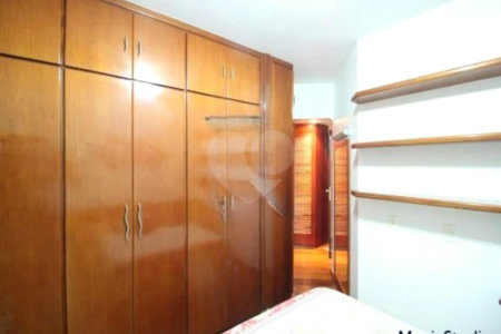 Apartamento à venda com 3 suítes em Vila Regente Feijó, São Paulo, SP