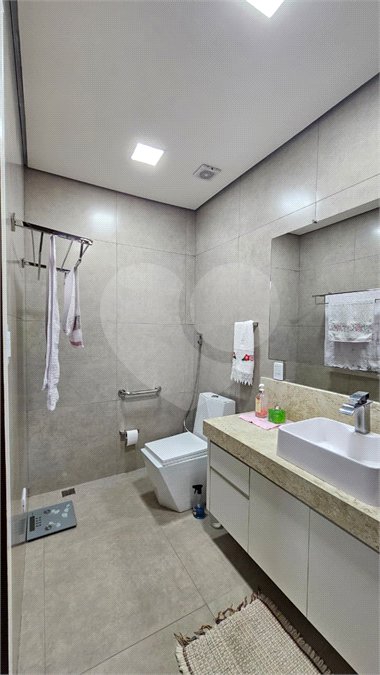 Casa à venda com 3 quartos, sendo 1 suíte, em Vila Ferroviária III, Ponta Porã, MS