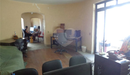 Cobertura à venda ou para alugar com 7 quartos, sendo 2 suítes, em Vila Andrade, São Paulo, SP