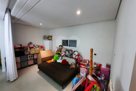 Casa à venda com 3 suítes no condomínio Ecovillagio, São Roque - SP