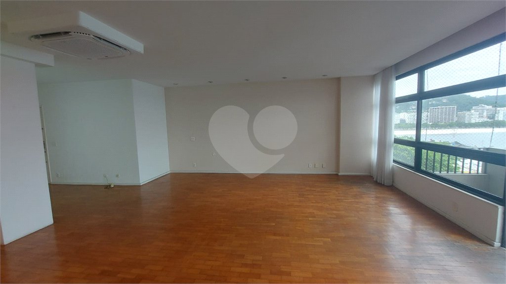 Apartamento à venda com 3 quartos, sendo 1 suíte, em Botafogo, Rio de Janeiro, RJ