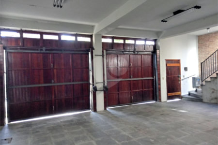 Casa Térrea à venda com 3 quartos, sendo 1 suíte, em Vila Paulicéia, São Paulo, SP