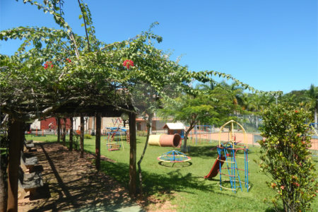 Casa à venda com 4 quartos, sendo 1 suíte, no condomínio Vale do Itamaracá, Valinhos - SP