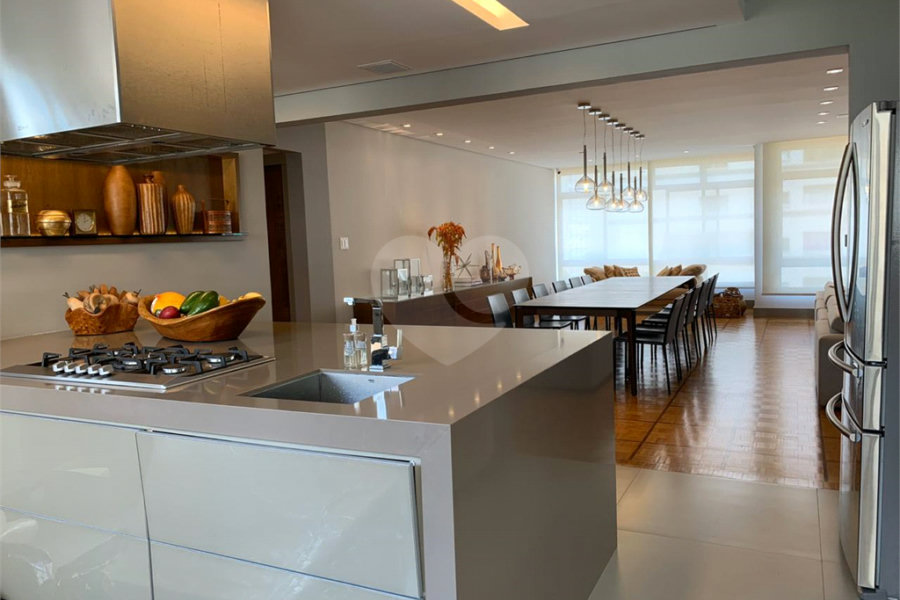 Apartamento à venda com 3 quartos, sendo 2 suítes, em Higienópolis, São Paulo, SP