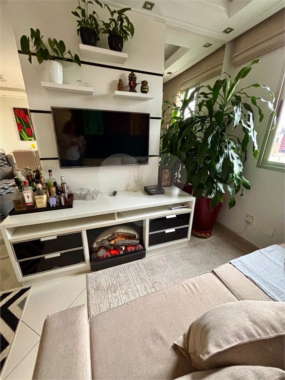Apartamento à venda com 3 quartos, sendo 1 suíte,  em Água Branca, São Paulo, SP