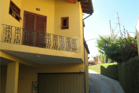Casa à venda com 4 quartos, sendo 2 suítes, no condomínio Estância Marambaia, Vinhedo - SP
