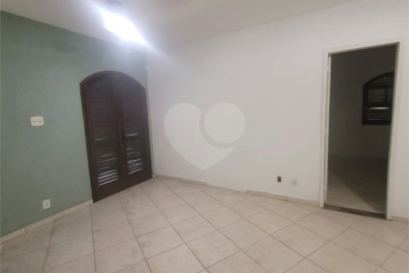 Casa Térrea à venda com 3 quartos em Campo Grande, Rio de Janeiro, RJ