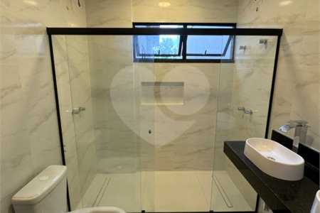 Casa à venda com 5 quartos, sendo 4 suítes, no condomínio Grand Park, Rio de Janeiro - RJ