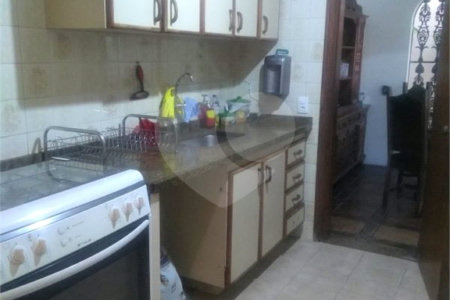 Casa à venda com 3 quartos, sendo 1 suíte, em Parque Continental, São Paulo, SP