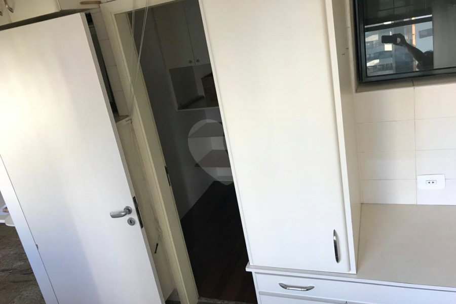 Apartamento à venda com 3 quartos, sendo 1 suíte,  em Santana, São Paulo, SP