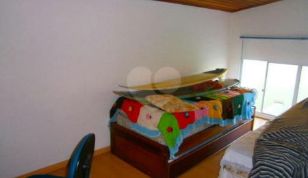 Casa à venda com 4 quartos, sendo 1 suíte,  em Horto, São Paulo, SP