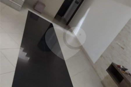 Sobrado à venda com 3 quartos, sendo 1 suíte,  em Residencial Rancho Grande, Itaquaquecetuba, SP