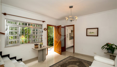 Casa à venda com 3 quartos, sendo 1 suíte,  em Campo Belo, São Paulo, SP