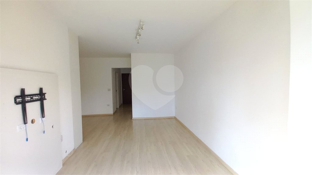 Apartamento à venda com 3 quartos, sendo 1 suíte,  em Vila Indiana, São Paulo, SP