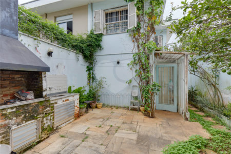 Sobrado à venda com 3 quartos, sendo 1 suíte,  em Alto da Boa Vista, São Paulo, SP