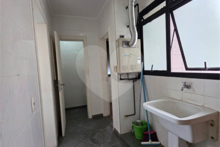 Apartamento à venda com 3 suítes em Vila Uberabinha, São Paulo, SP